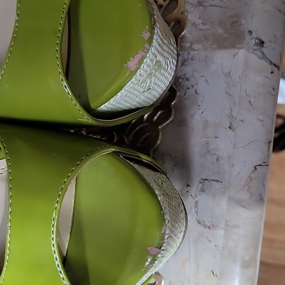 Shoes - Picture 4 of 4